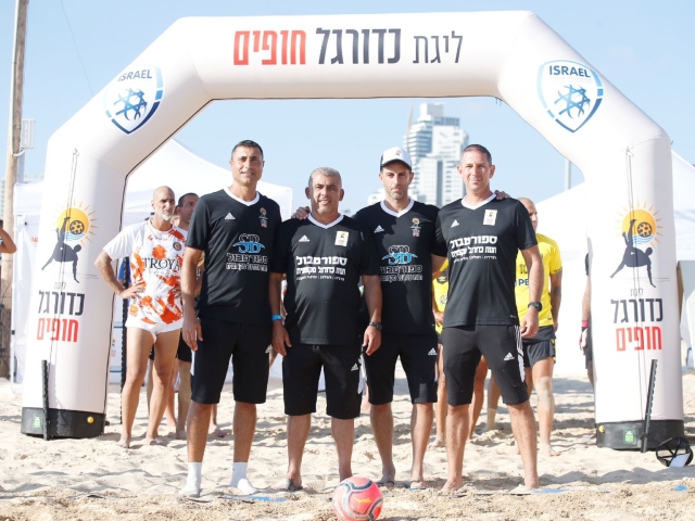 צוות השופטים (עודד קרני)